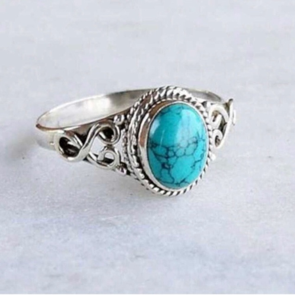 Boho Women's faux Turquoise Decor Ring size 7